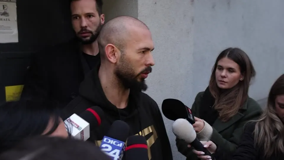 Irmãos Tate: Da ostentação fake à realidade em uma prisão federal nos EUA